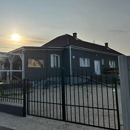 Jesolo Apartmanhaz Balatonkeresztúr